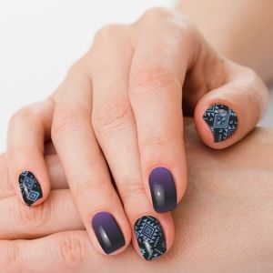 Press on nail sets